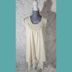 Anna Bella Heathered Ivory Tiered Peplum Lace Hem Dress